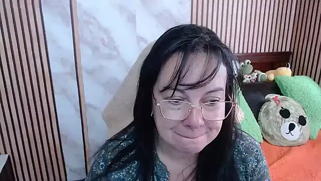 Sonialorens  online show from September 27, 2025, 12:54 pm