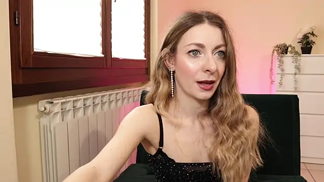 Luna Riva online show from March 13, 2025, 10:05 am