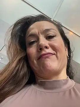 angelitasexy81 online show from January 31, 2025, 11:56 am