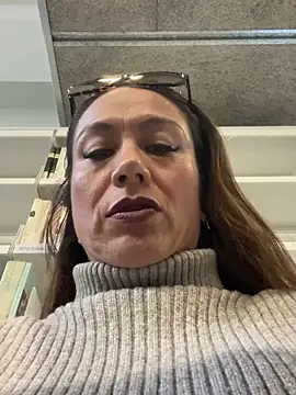 angelitasexy81 online show from February 6, 2025, 2:48 pm