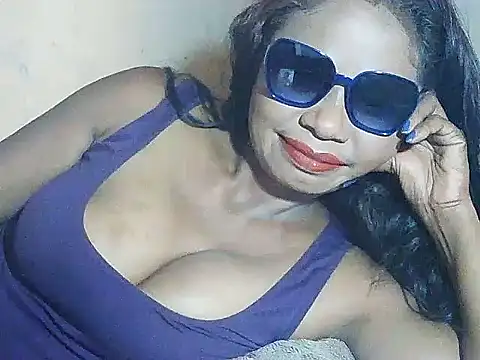 Hyncam online show from February 19, 2026, 7:48 am