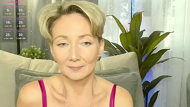 AkexandraFix online show from September 23, 2025, 12:41 pm