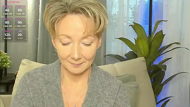 AkexandraFix online show from February 10, 2026, 1:48 pm