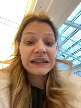 MaryHiggins online show from October 4, 2025, 12:58 pm