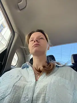 MaryHiggins online show from June 3, 2026, 2:33 pm