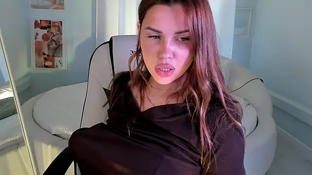 Snapshot of Roxana_Wet_ chatting on June 5, 2026, 1:28 pm Roxana Wet online show from June 5, 2026, 1:28 pm