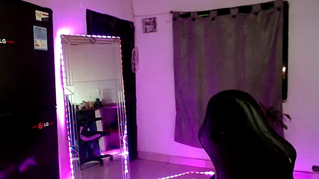 Ariana girlhots online show from January 28, 2025, 5:54 am