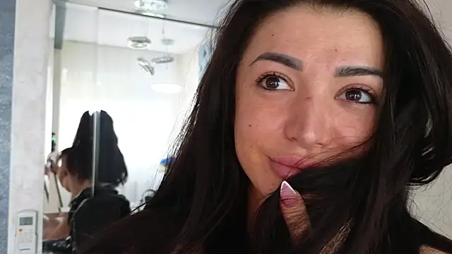 Theowonder online show from March 17, 2025, 2:01 pm