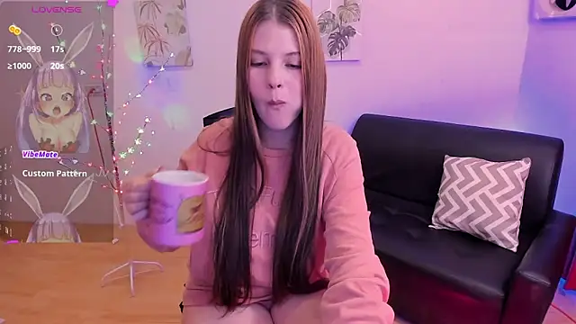 MillySandlerr online show from February 20, 2025, 3:19 pm