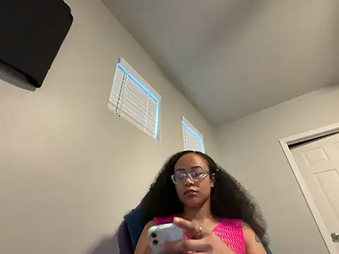 RylHoneyy online show from February 10, 2026, 12:48 am