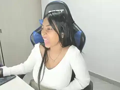 sophiax-x online show from February 22, 2025, 1:11 am