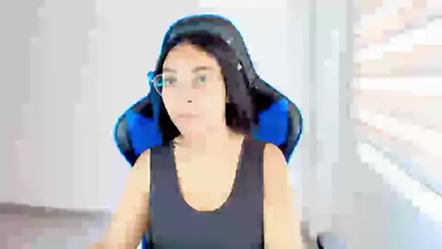 sophiax-x online show from April 20, 2026, 2:53 pm