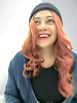 seraphine23 online show from January 24, 2025, 5:21 am