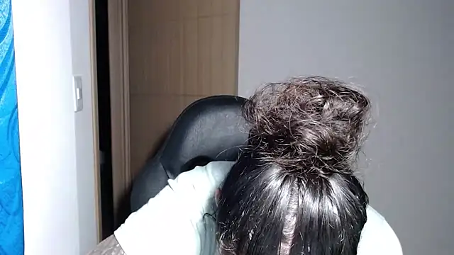 vennus 22 online show from February 10, 2025, 7:47 am