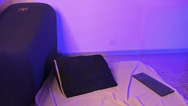 annita lopez online show from December 1, 2025, 11:10 pm