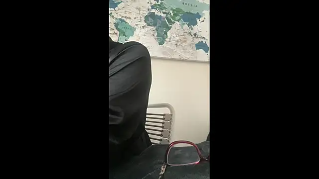 HoneyDripHer online show from November 21, 2025, 6:50 pm