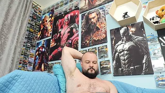 Muscle Bear online show from September 17, 2025, 3:46 pm