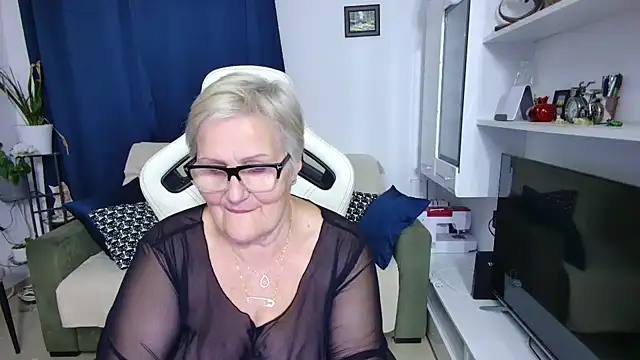 Selenna57 online show from April 23, 2026, 5:26 pm
