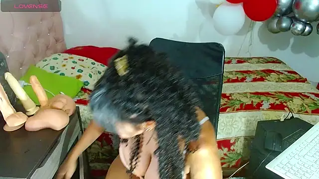 Alexaqueen1 online show from November 24, 2025, 11:26 pm