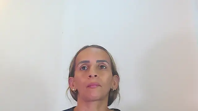 Snapshot of Amber_Moore chatting on June 4, 2026, 8:15 pm Amber Moore online show from June 4, 2026, 8:15 pm