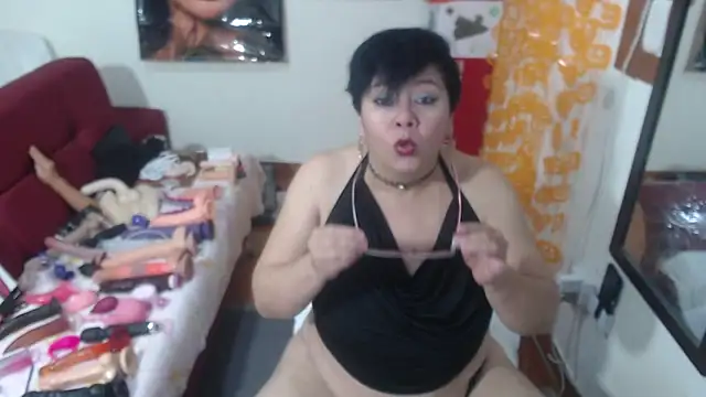 angelitolove727 online show from November 16, 2025, 2:17 am