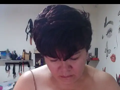 Snapshot of angelitolove727 chatting on July 25, 2026, 6:05 pm angelitolove727 online show from July 25, 2026, 6:05 pm