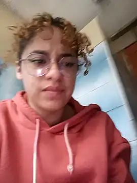 EmmaMelissa0521 online show from January 25, 2025, 9:35 pm