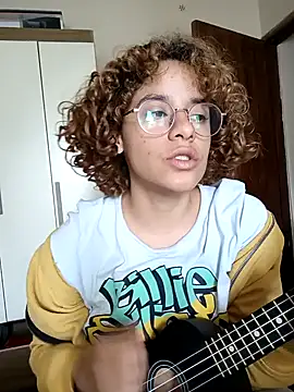 EmmaMelissa0521 online show from February 5, 2025, 4:47 pm