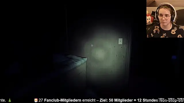 Snapshot of GamerGirl_Eve chatting on December 14, 2024, 7:36 pm GamerGirl Eve online show from December 14, 2024, 7:36 pm