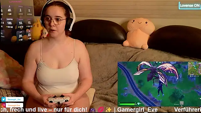 Snapshot of GamerGirl_Eve chatting on January 24, 2025, 7:18 pm GamerGirl Eve online show from January 24, 2025, 7:18 pm