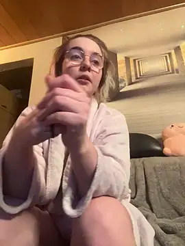 Snapshot of GamerGirl_Eve chatting on February 7, 2025, 7:27 pm GamerGirl Eve online show from February 7, 2025, 7:27 pm