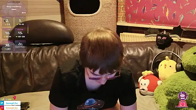 Snapshot of GamerGirl_Eve chatting on October 11, 2025, 6:06 pm GamerGirl Eve online show from October 11, 2025, 6:06 pm