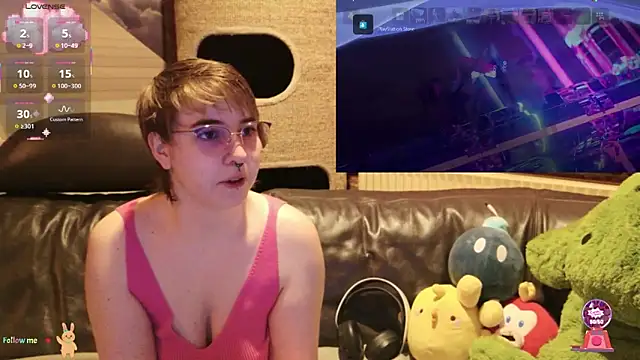 Snapshot of GamerGirl_Eve chatting on October 24, 2025, 6:26 pm GamerGirl Eve online show from October 24, 2025, 6:26 pm