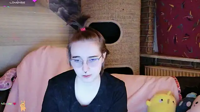 Snapshot of GamerGirl_Eve chatting on December 4, 2025, 6:16 pm GamerGirl Eve online show from December 4, 2025, 6:16 pm