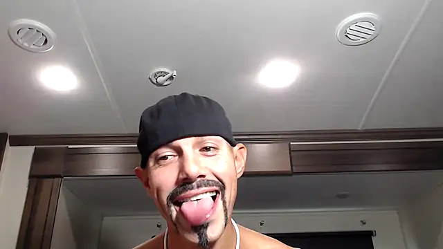 ThickD2C online show from December 1, 2025, 8:14 pm