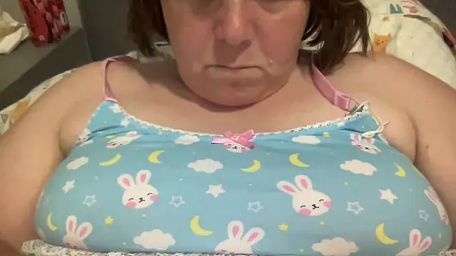 Snapshot of ParisNova chatting on June 23, 2026, 12:52 am ParisNova online show from June 23, 2026, 12:52 am