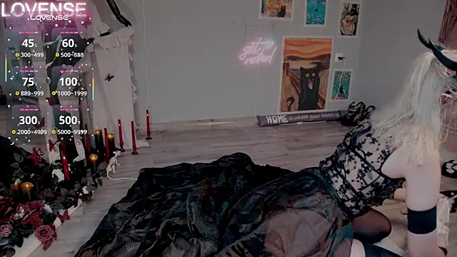 Careful i bite online show from October 25, 2025, 6:10 am