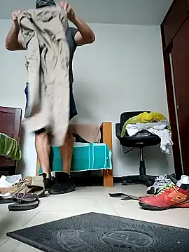 Snapshot of chicoguapo8 chatting on February 7, 2025, 8:42 pm chicoguapo8 online show from February 7, 2025, 8:42 pm