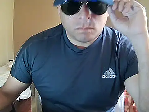 Snapshot of chicoguapo8 chatting on February 11, 2025, 9:35 pm chicoguapo8 online show from February 11, 2025, 9:35 pm