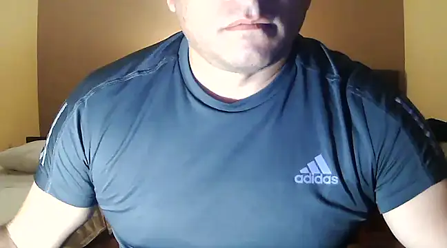 Snapshot of chicoguapo8 chatting on February 12, 2025, 7:44 am chicoguapo8 online show from February 12, 2025, 7:44 am