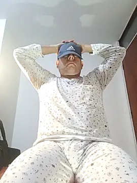 Snapshot of chicoguapo8 chatting on September 22, 2025, 7:54 am chicoguapo8 online show from September 22, 2025, 7:54 am