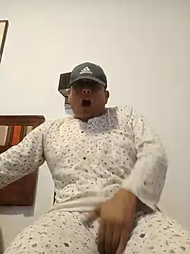 Snapshot of chicoguapo8 chatting on October 10, 2025, 11:48 pm chicoguapo8 online show from October 10, 2025, 11:48 pm