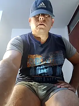 Snapshot of chicoguapo8 chatting on November 11, 2025, 6:57 am chicoguapo8 online show from November 11, 2025, 6:57 am