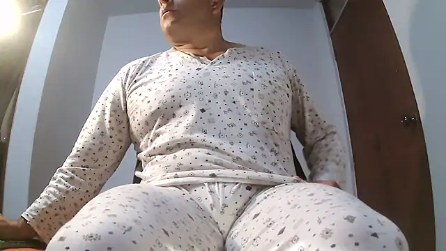 Snapshot of chicoguapo8 chatting on November 27, 2025, 12:07 pm chicoguapo8 online show from November 27, 2025, 12:07 pm