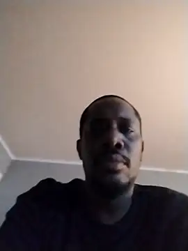 Snapshot of Makeyoucumallover chatting on November 18, 2025, 8:19 am Makeyoucumallover online show from November 18, 2025, 8:19 am