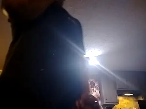 Snapshot of Makeyoucumallover chatting on November 24, 2025, 6:35 am Makeyoucumallover online show from November 24, 2025, 6:35 am