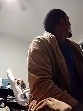 Snapshot of Makeyoucumallover chatting on November 29, 2025, 6:16 am Makeyoucumallover online show from November 29, 2025, 6:16 am