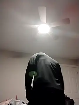 Snapshot of Makeyoucumallover chatting on December 1, 2025, 4:06 am Makeyoucumallover online show from December 1, 2025, 4:06 am