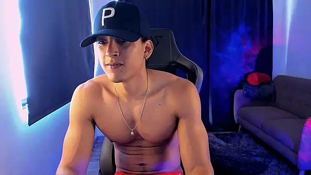 Liam V online show from March 19, 2025, 6:44 pm