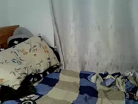 purplescarlet online show from March 17, 2026, 5:38 pm